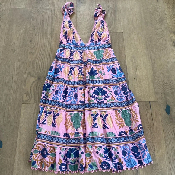 FARM Rio Dresses & Skirts - NWT farm rio Pink Seashell Tapestry Midi Dress